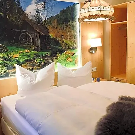Schwarzwald-hotel Kraeutle 3*