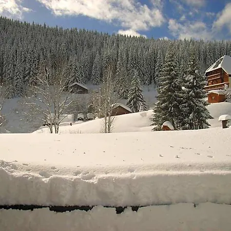 Szálloda Schwarzwald-hotel Kraeutle